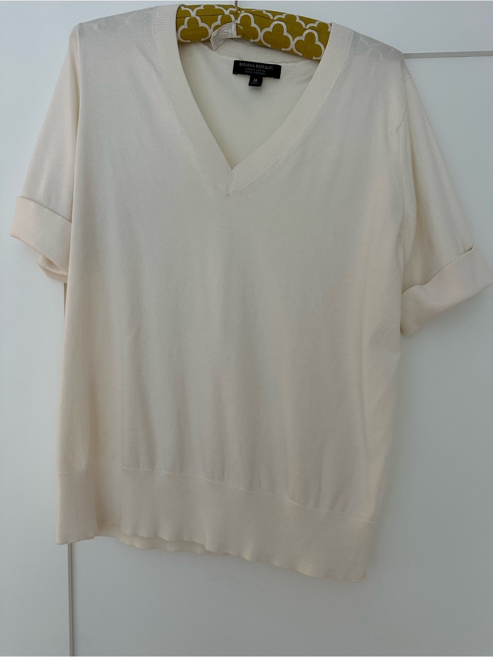 Banana Republic Cream V-Neck Short Sleeve Sweater Top 100% cotton